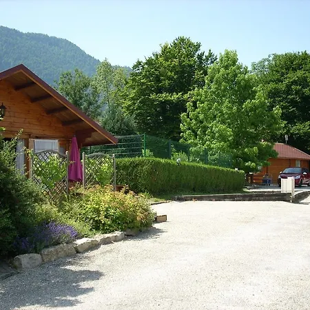 Les Chalets De Pertuis Holiday park