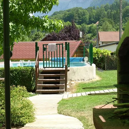 Les Chalets De Pertuis 3*