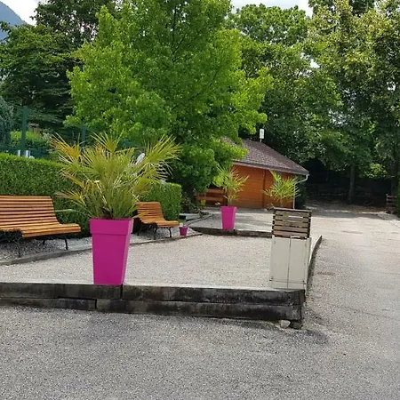 Holiday park Les Chalets De Pertuis